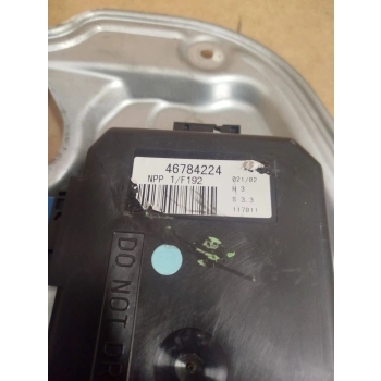 PODNOŚNIK SZYBY + MODUŁ DRZWI PRAWY PRZÓD FIAT STILO 5D HB 00467813420 46784224