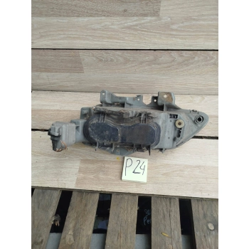 LAMPA PRZEDNIA PRAWA REFLEKTOR RENAULT LAGUNA I