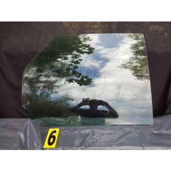 SZYBA BOCZNA PRAWA TYLNA PRAWY TYŁ RENAULT SCENIC I 1