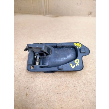 KLAMKA WEWNĘTRZNA LEWY PRZÓD CITROEN SAXO 9618585677